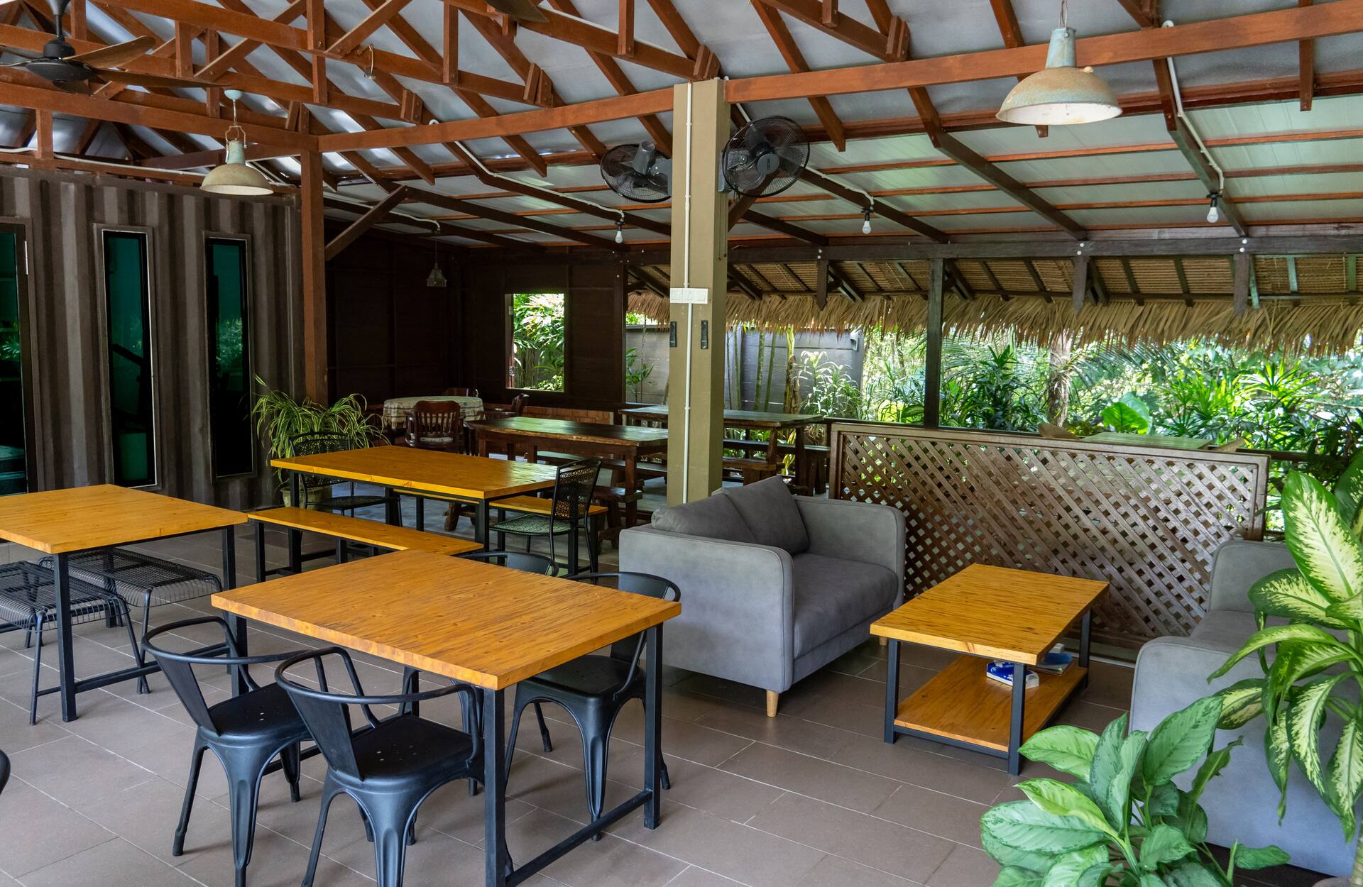 Co-work lounge at Bambu with high-speed WiFi
